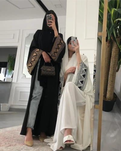 العباية العربية المتقنة بالرقيش والزخارف الفنية للأداء الخارجي العصري